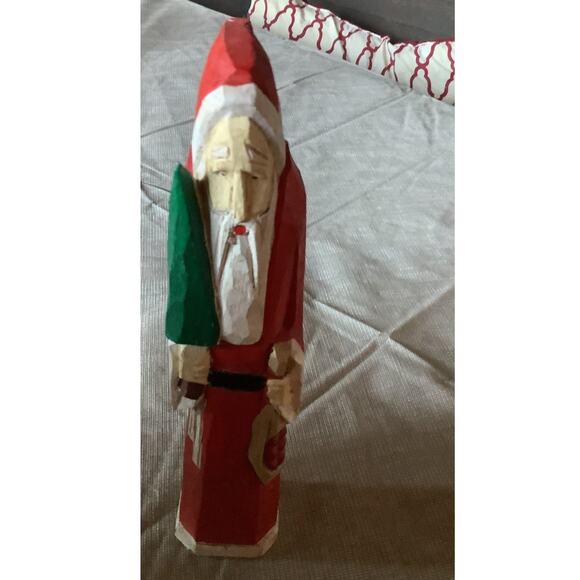 Christmas Vintage 1990's Folk Art Wood Carved Santa Figure Holding Tree - Picture 2 of 5